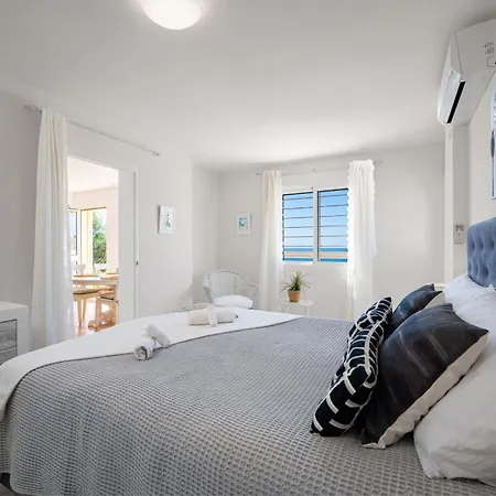 Apartment Polarsol 2 - Incredible Sea View - 2bed & 2bath